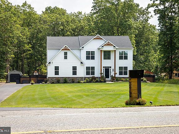 2nd image of 3466 Tuckahoe Rd