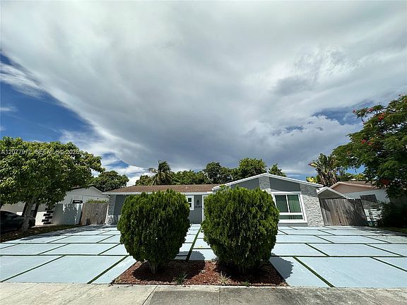 4th image of 15244 SW 108th Ct
