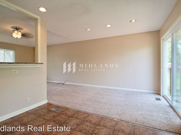 4th image of 908 Evergreen Ave