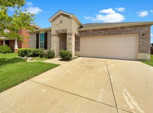 1709 Christopher Creek Dr, Little Elm, TX 75068