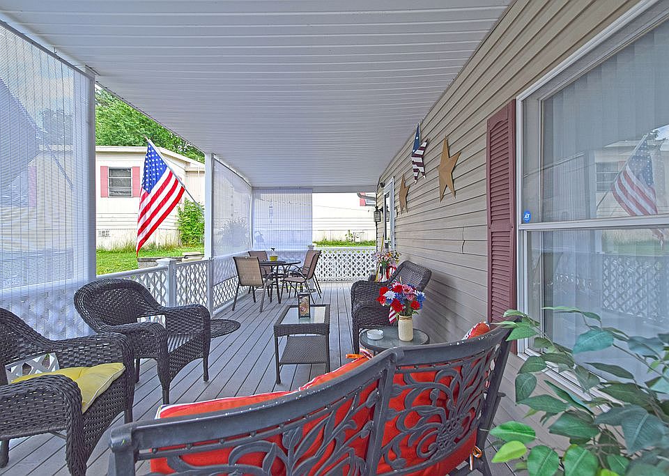 1st image of 106 Pembrooke Dr