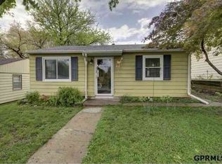3824 Edna St, Bellevue, NE 68147