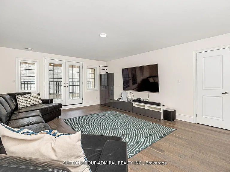 36 Hurst Ave — Photo 25