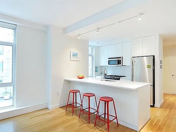2nd image of 189 Schermerhorn St APT 3S