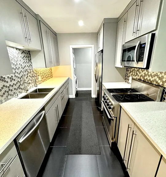 50 Elm Ave #5 — Photo 39