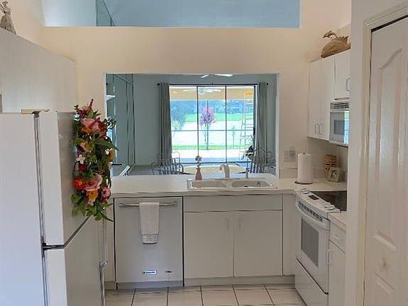 2nd image of 8095 Palomino Dr