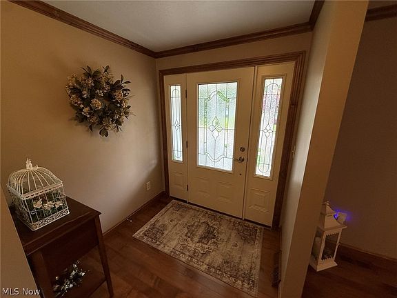 2nd image of 410 Stratton Ave SW