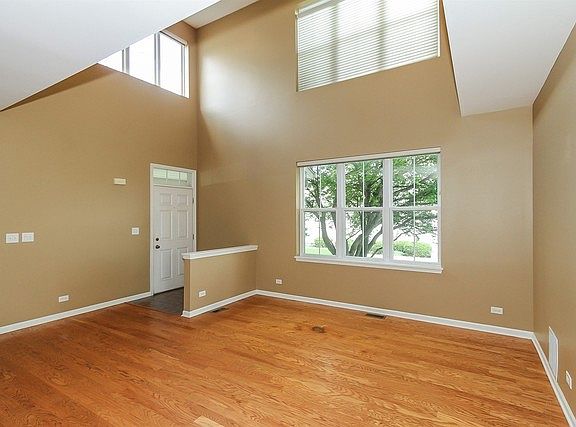 3rd image of 1089 Horizon Dr #D