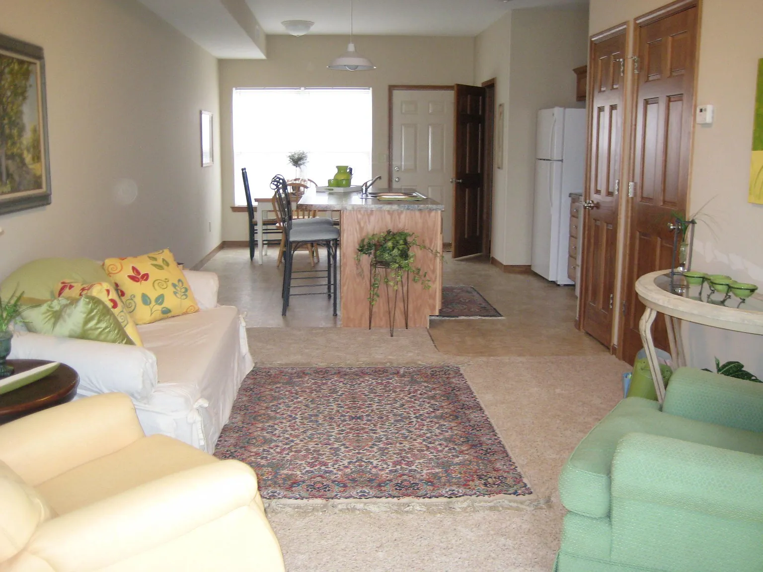 2 bed, 1.5 bath, 1080 sqft, $1,295 — Photo 2