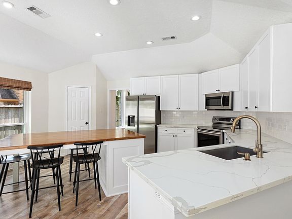 2nd image of 303 Summer Haven Ct