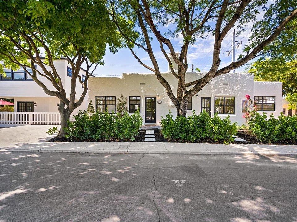 1st image of 3709 S Olive Ave