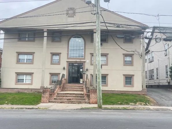 826 W Grand St #2J, Elizabeth City, NJ 07202