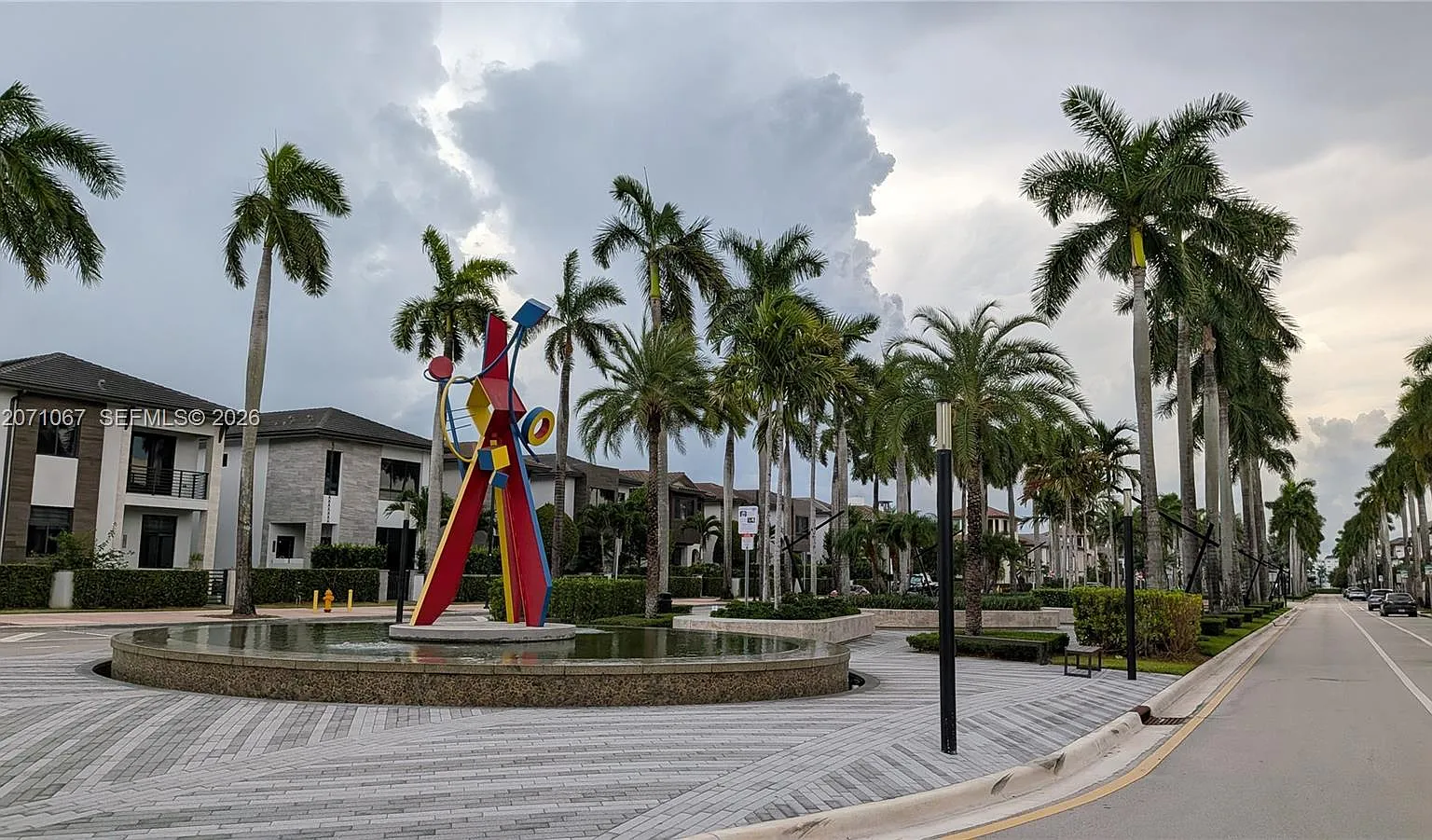 Downtown Doral South Phas — Photo 4