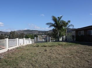 8847 Los Coches Rd, Lakeside, CA 92040