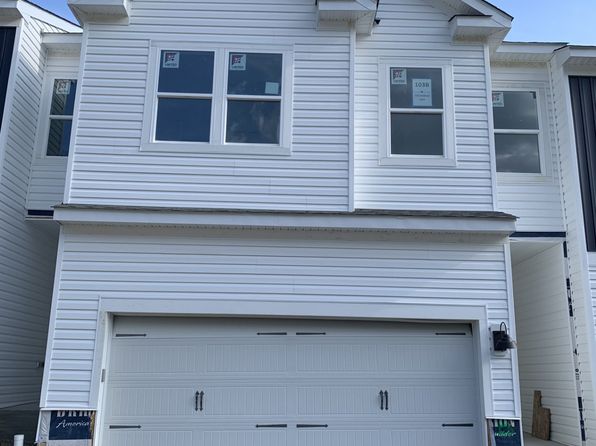 126 Scotland Ln