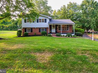 9206 Victoria Dr, Ellicott City, MD 21042