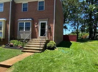 2750 Hyson Ln, Falls Church, VA 22043