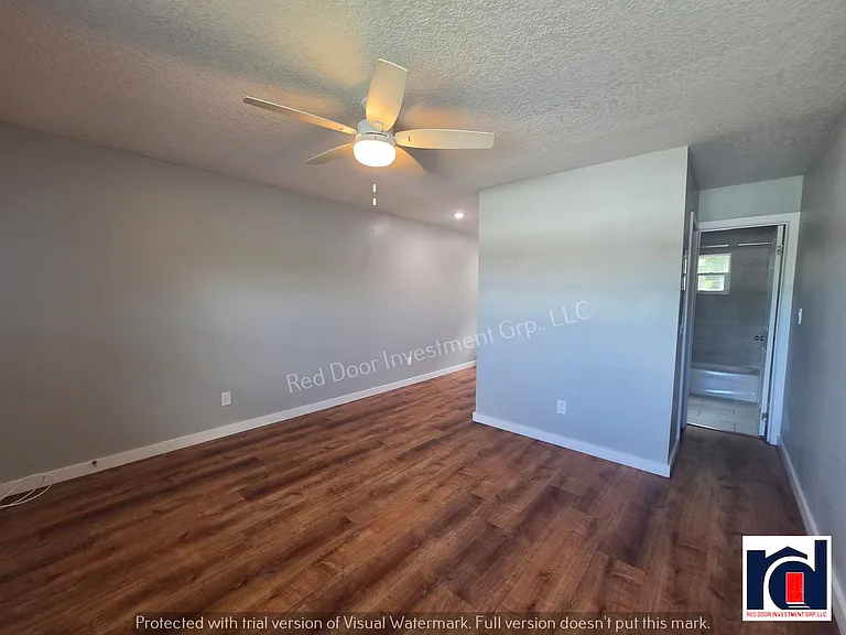Riverside Apartments - Minutes to the River - Multiple Units Available — Photo 5