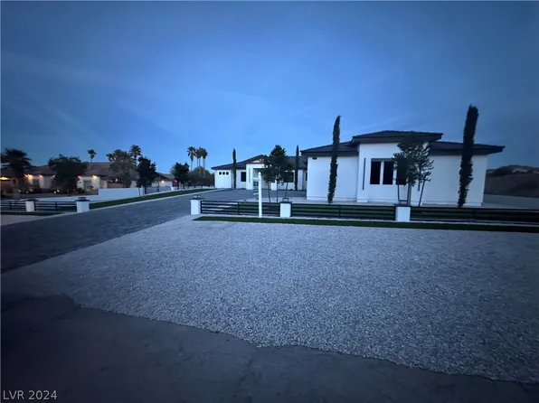 1227 Gloria Mountain Rd, Henderson, NV 89002