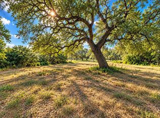 6122 Sand Rock Rd, La Grange, TX 78945