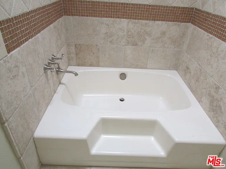 1850 Midvale Ave #7 — Photo 6
