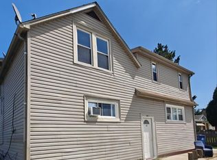 1801 Glenn Dr, North Chicago, IL 60064