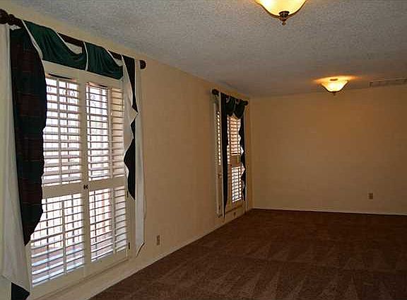 2nd image of 1608 Vista Real Dr
