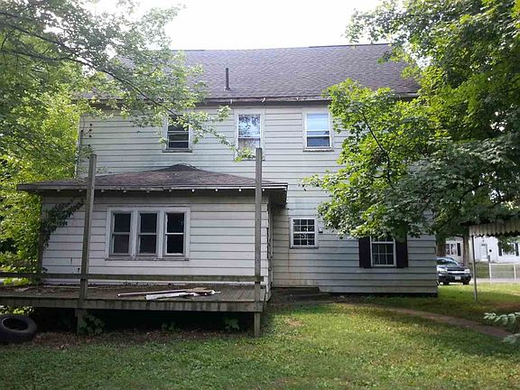 3rd image of 618 W Emerson St