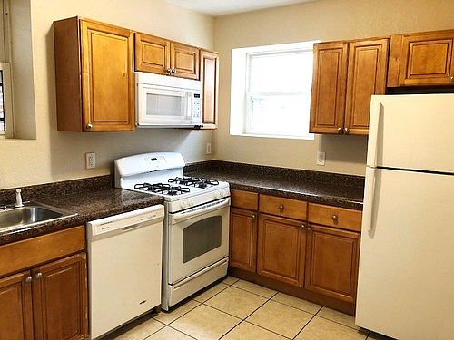 2nd image of 5065 Lindenwood Ave #A