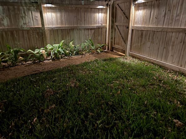 2318 E Commerce St #3