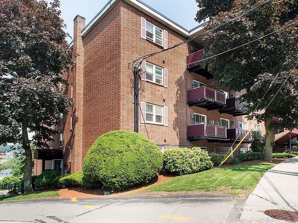 1st image of 70 Warren Ave APT 1-2