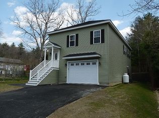 3 Lakeside Ave, Webster, MA 01570