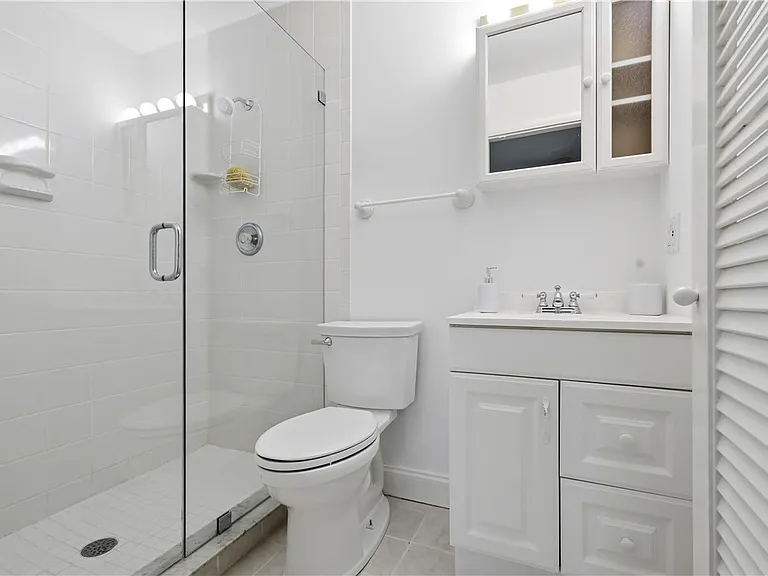 725 Dahlia Ln — Photo 16