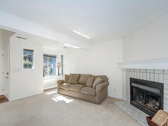 4th image of 12620 93rd Pl NE