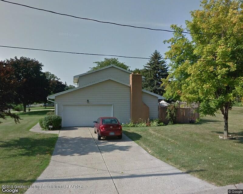 2nd image of 2221 Armstrong Rd