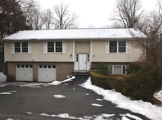 105 Leda Dr, Peekskill, NY 10566