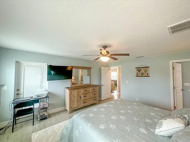 11707 Willmington Blvd — Photo 19