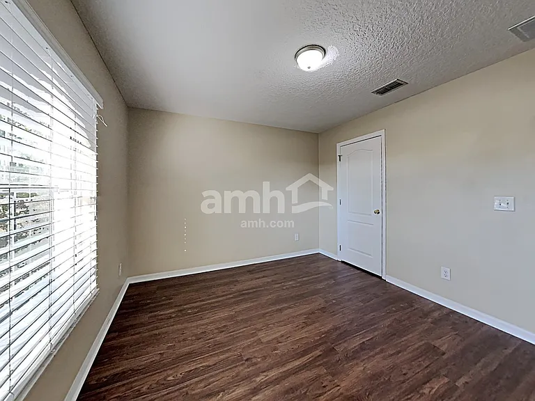 660 Winding Lake Dr — Photo 15