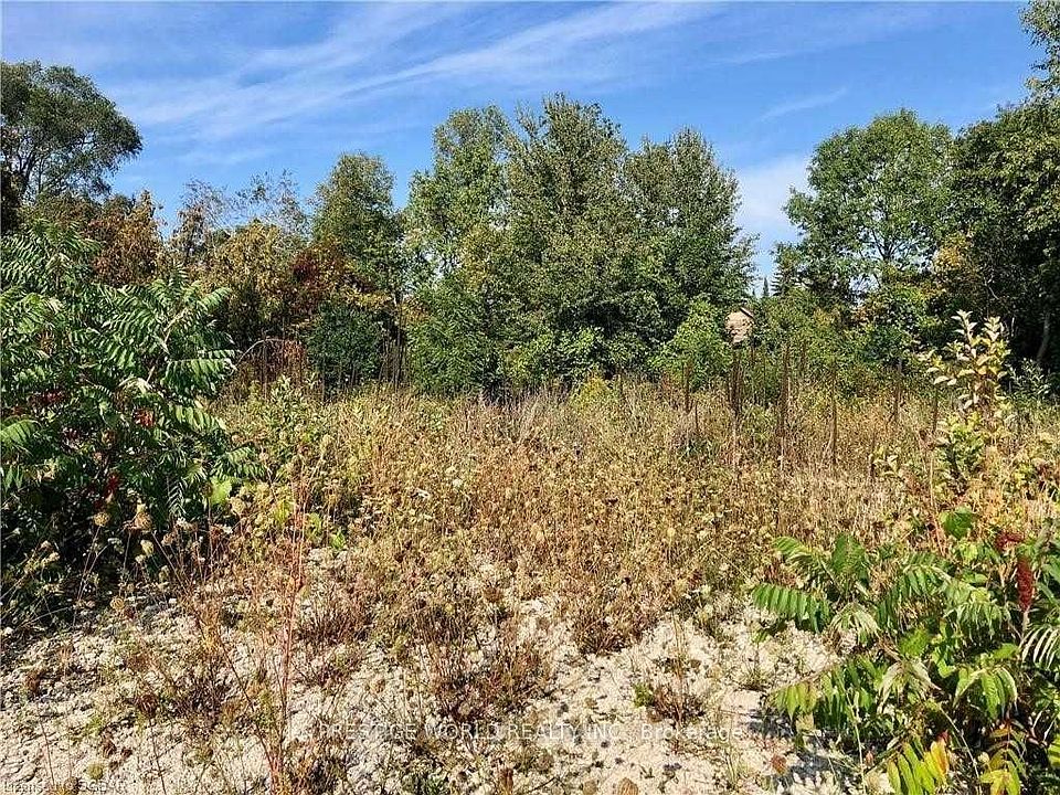 2nd image of 9776 Beachwood Rd