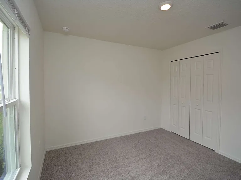 38 Baltimore Ln — Photo 11