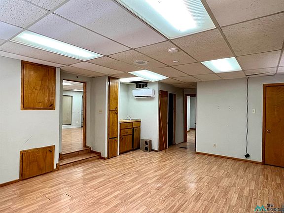 5th image of 520 Mitchell St