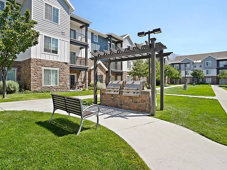 Viewpointe — Photo 18