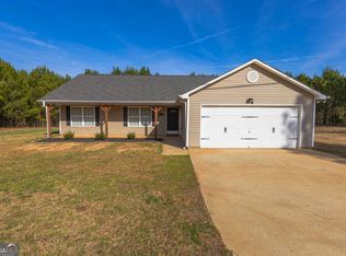 860 Charlie Fuller Rd, Grantville, GA 30220