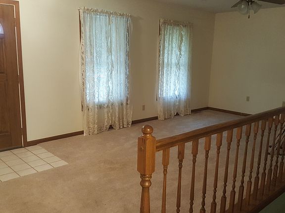 4th image of 7 Brassfield Dr