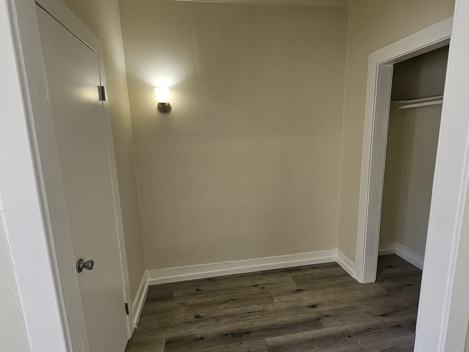Studio, 400 sqft, $1,350 — Photo 4