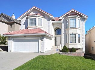 307 SE Hampstead Way NW, Calgary, AB T3A 6E6