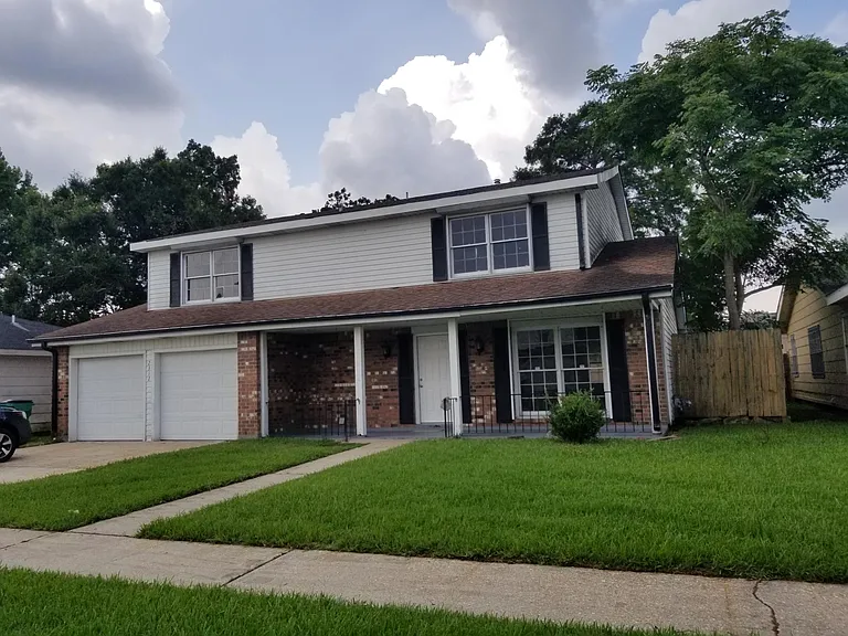 2312 Litchwood Ln — Photo 2