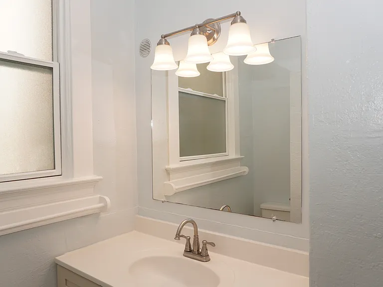1661 Leavenworth St #2 — Photo 14
