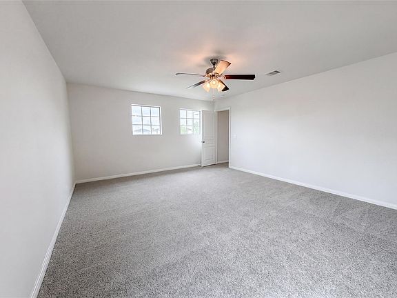 4th image of 847 Canyon Hill Ln