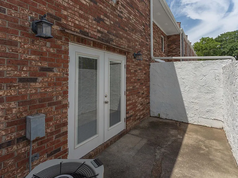 5850 Cypress Gardens Blvd #607 — Photo 21